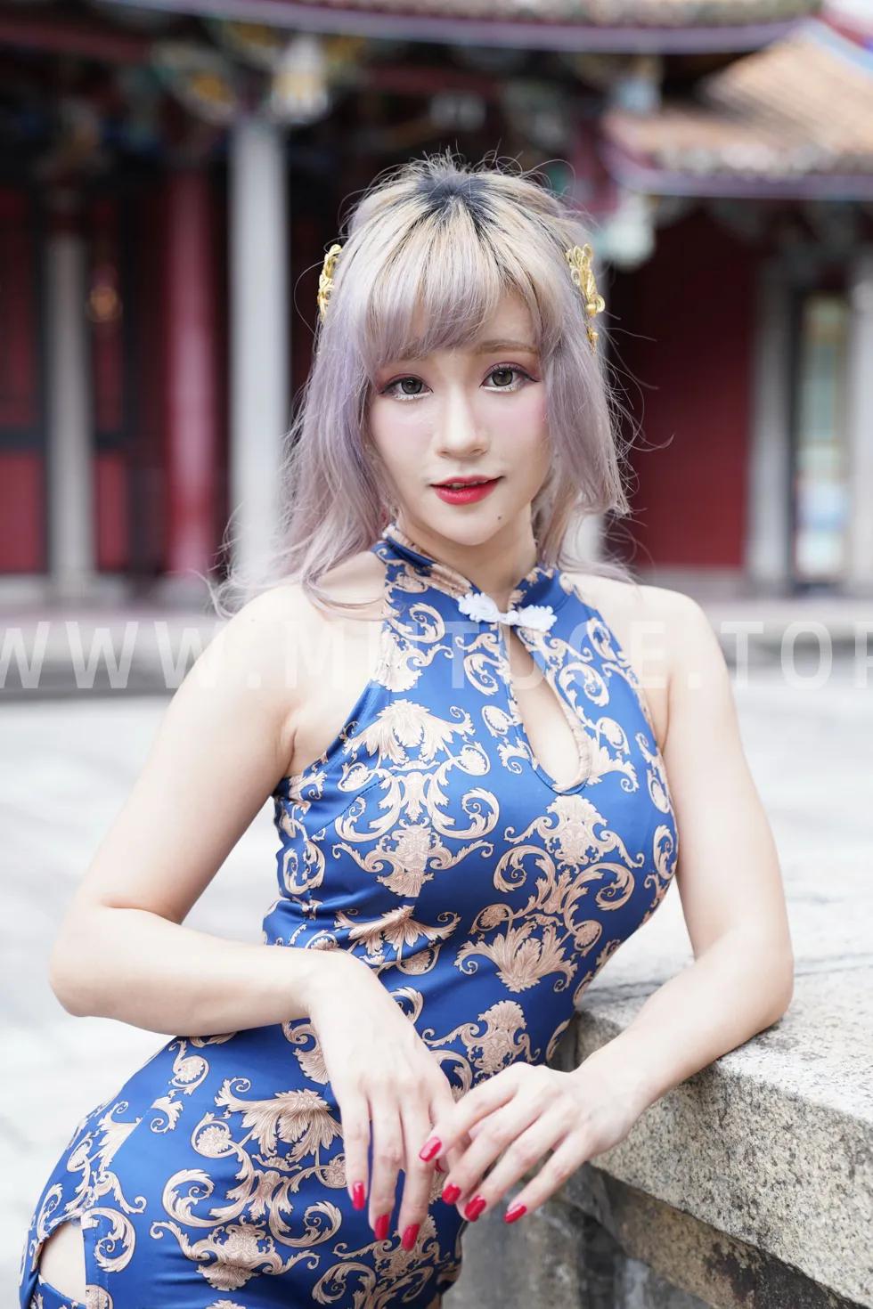 [Mzsock] NO.149 Xue Kaiyun blue flower short cheongsam with high heels and beautiful legs street photography#[105P]-100