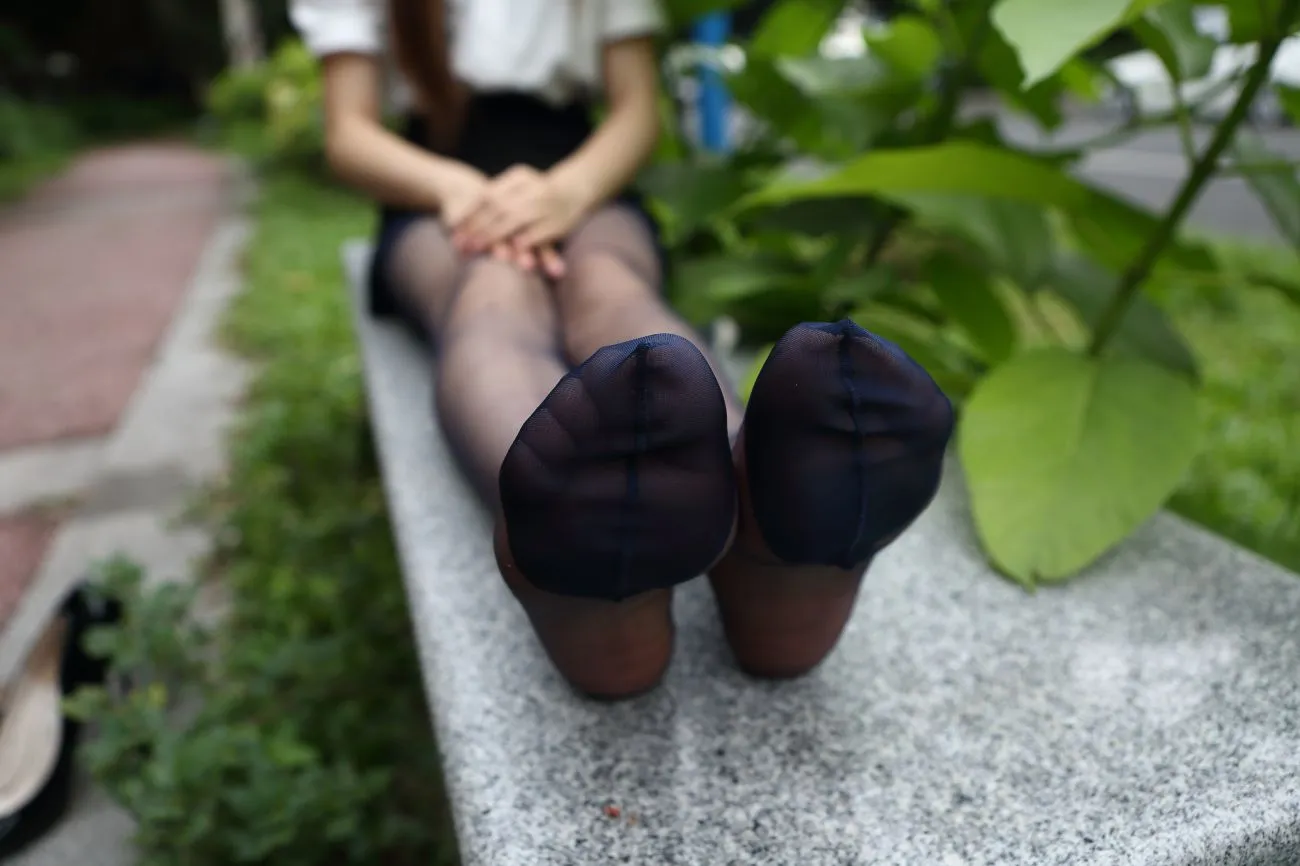 [Mzsock] NO.083 Qiqi’s retro dark blue stockings street photography#[94P]-30