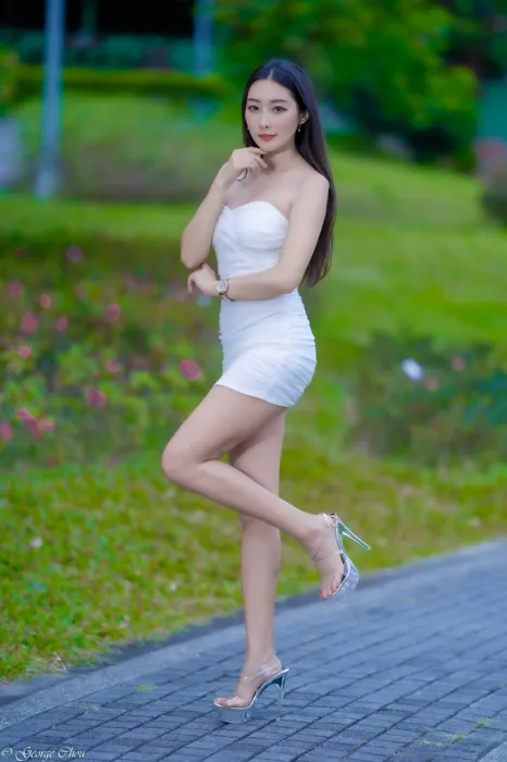 [Mzsock] NO.076 Wu Xiaokui pure white dress high heels beautiful legs outdoor shot street photography#[34P]-23